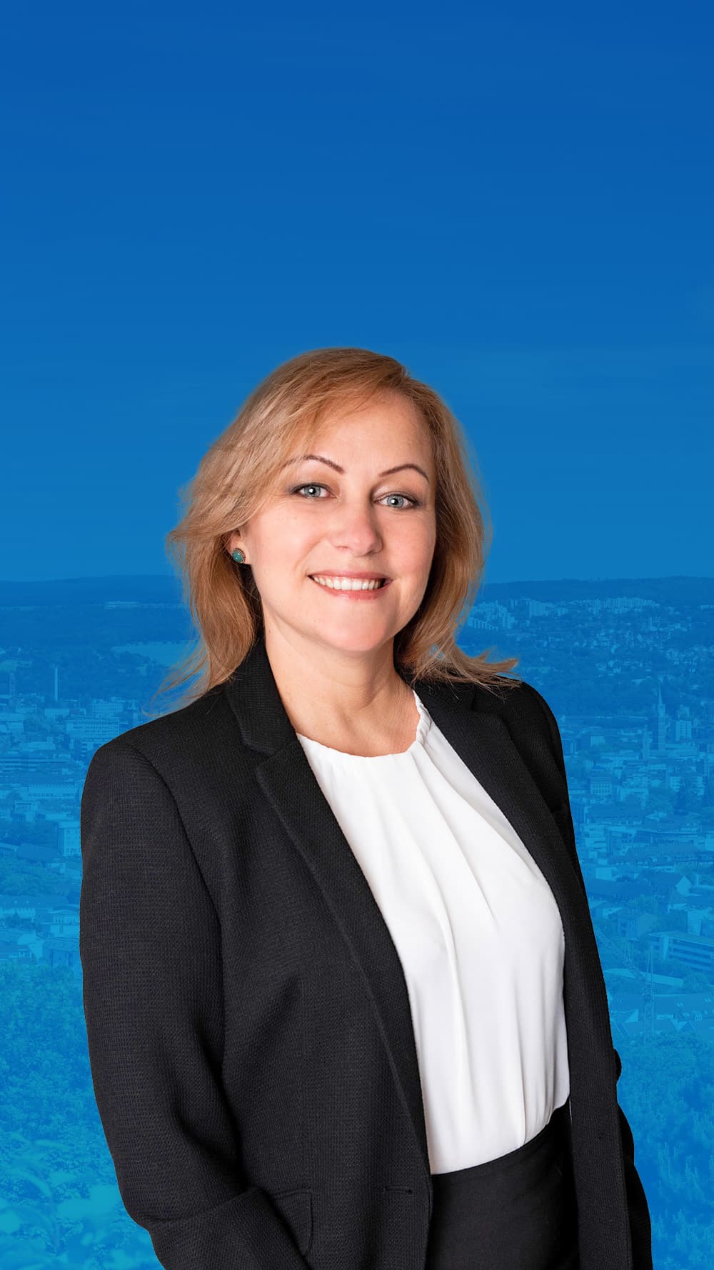 Svetlana Bauer, Ihre Immobilien- und Neubauexpertin in Nagold und Umgebung