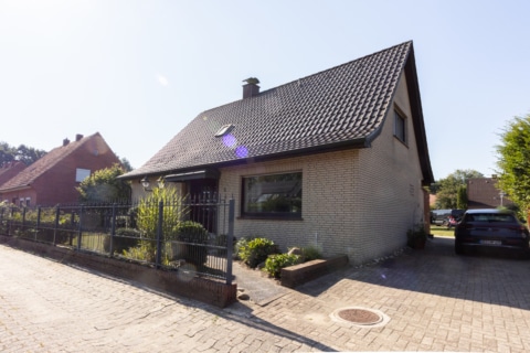 „Famili­enoase mit Garten: Entdecken Sie Ihr Traumhaus, 49565 Bramsche / Achmer, Einfamilienhaus