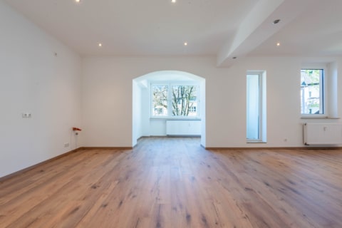 Erstbezug nach Sanierung: stilvolle 4-Zimmer-Wohnung im ruhigen Dreifamilienhaus, 45145 Essen / Frohnhausen, Etagenwohnung