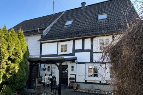 Fachwerk­charme mitten im Leben, 51643 Gummersbach, Einfamilienhaus