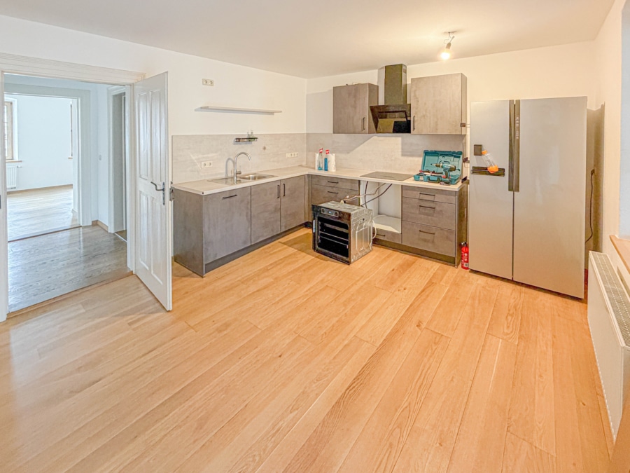 Küche - Charmantes, denkmalgeschütztes MFH in Bad Tölz – saniert, vermietet & mit Zukunftspotenzial