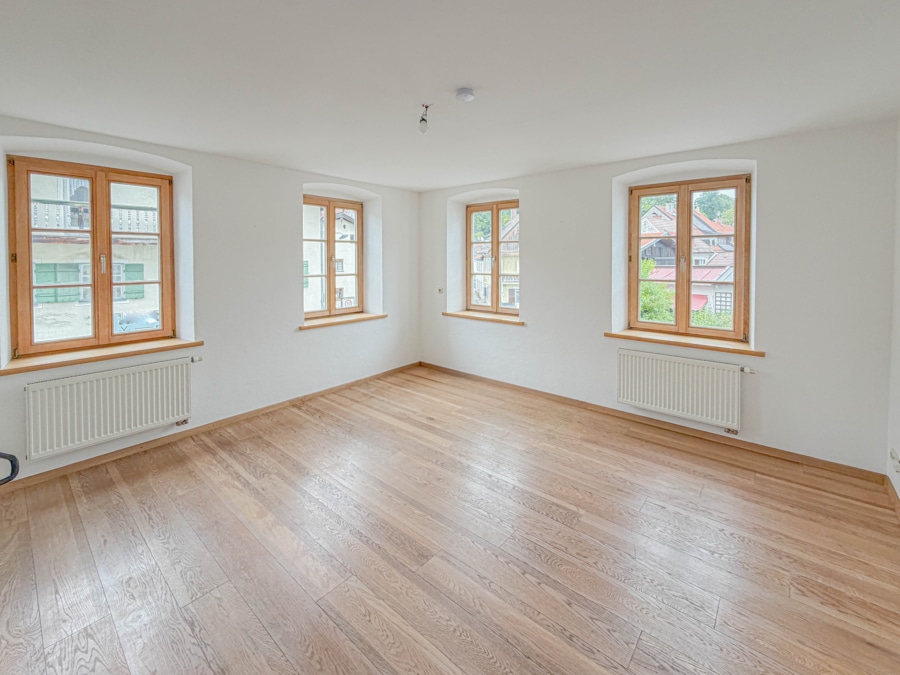 Zimmer 2 - Charmantes, denkmalgeschütztes MFH in Bad Tölz – saniert, vermietet & mit Zukunftspotenzial