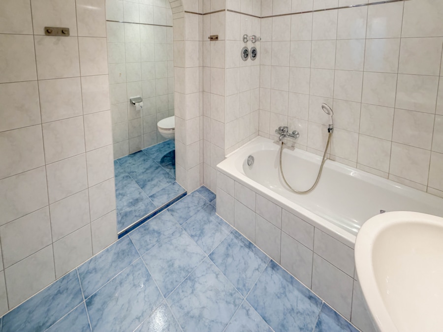 Badewanne - Charmantes, denkmalgeschütztes MFH in Bad Tölz – saniert, vermietet & mit Zukunftspotenzial