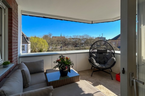 TRAUMHAFTE CITYWOHNUNG MIT BLICK ZUR EMS - FRISCH SANIERT, 48431 Rheine, Etagenwohnung