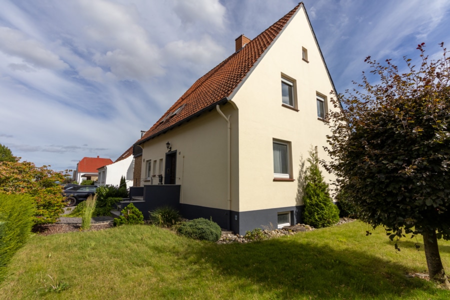Bild - Familienfreundliches Einfamilienhaus , Zweifamilienhaus in Kirchlengern