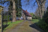 Einfahrt / Hof