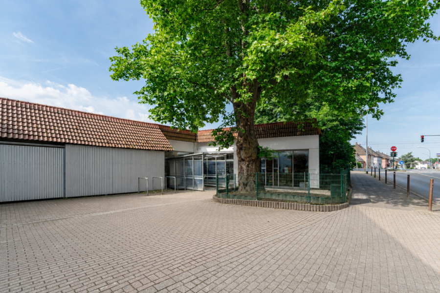Ansicht Zugangsbereich SB- Supermarkt