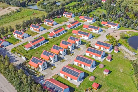 Energie­ef­fi­ziente Siedlung an der Ostsee­küste Polens - Grünes Investment, 78-111 Ustronie Morskie (Polen), Mehrfamilienhaus