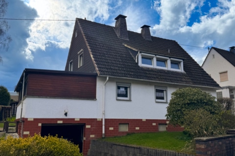 Heimat­glück Duplex, 51702 Bergneustadt, Zweifamilienhaus