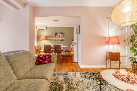 Großzügige Eigen­tums­wohnung mit moderner Ausstattung und guter Raumaufteilung, 45144 Essen, Erdgeschosswohnung