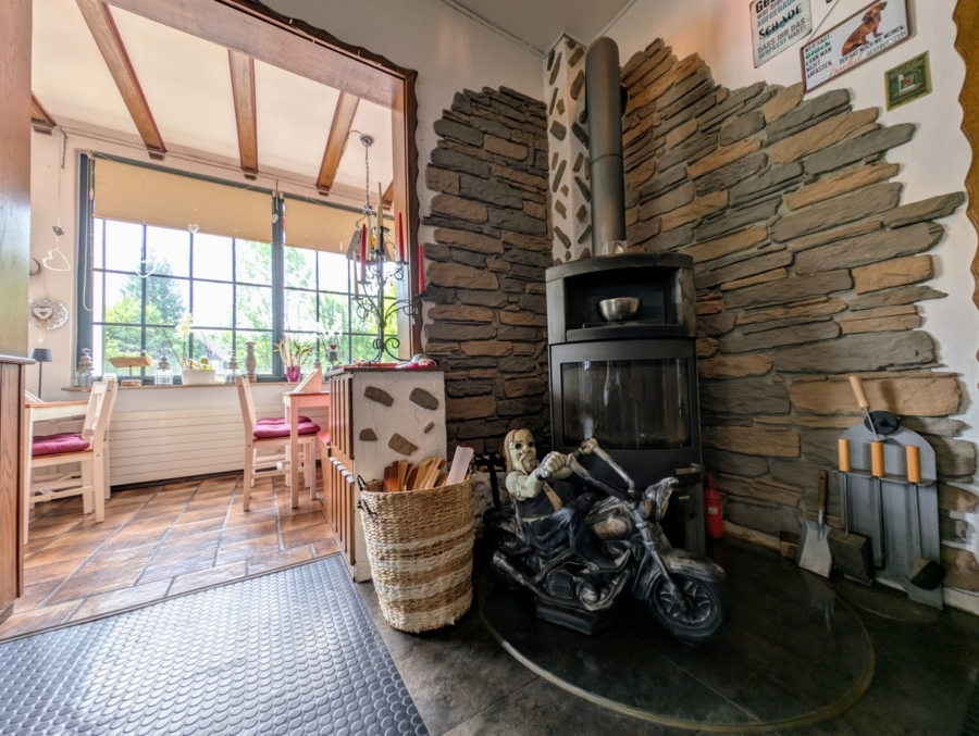 Kamin - Charmantes Gastronomieensemble mit Traumwohnung – perfektes Zusammenspiel aus Leben und Beruf!