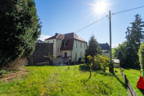 Ein Zukunfts­träch­tiges Zuhause!, 09236 Claußnitz, Zweifamilienhaus