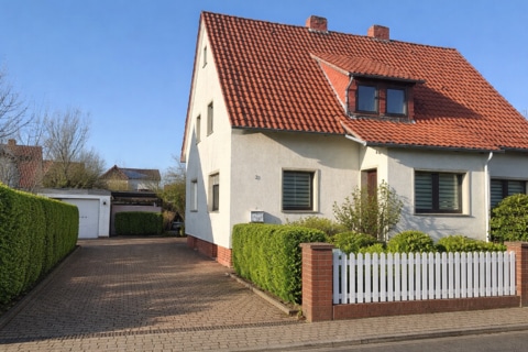 Famili­enhaus mit Potential und Traumgarten, 30982 Pattensen / Schulenburg, Einfamilienhaus
