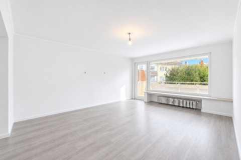 Frisch saniert! Wohntraum mit Balkon, 45128 Essen / Südviertel, Etagenwohnung