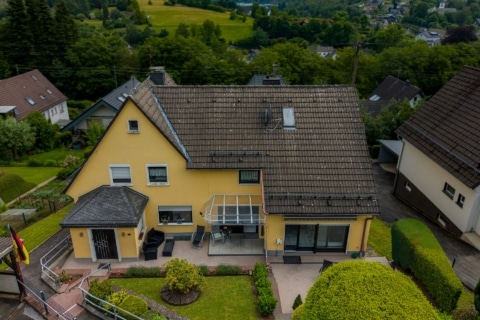 Hausduett mit Aussicht, 51645 Gummersbach, Zweifamilienhaus