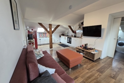 Vermietete 3-Zi.-DG-Wohnung im histo­ri­schen Bahnhof, 90449 Nürnberg, Dachgeschosswohnung