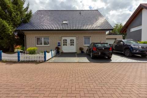 Ihr neues Zuhause-Ein-Zweifa­mi­li­enhaus in bester Lage, 49179 Ostercappeln, Einfamilienhaus