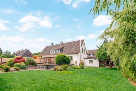 Famili­en­glück mit Garten, 47228 Duisburg / Bergheim, Doppelhaushälfte