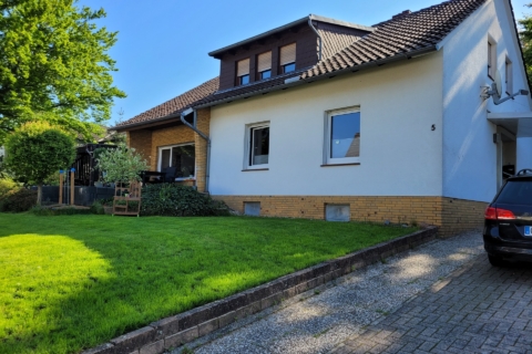 Ein Haus, viele Möglichkeiten: Charmantes Ein- oder Zweifamilienhaus in begehrter Lage von Osnabrück., 49086 Osnabrück, Zweifamilienhaus