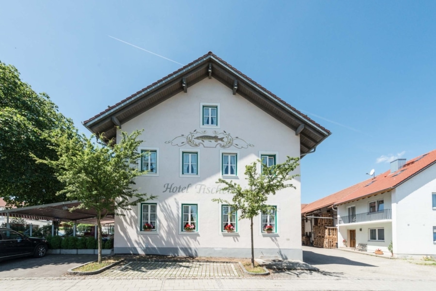 Gewerbeeinheit mit Hotelstruktur