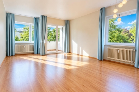 2-Zimmerwohnung mit Balkon | Bezugsfrei ideal für Paare in Spandau mit Auzug und Stellplatz, 13599 Berlin, Etagenwohnung
