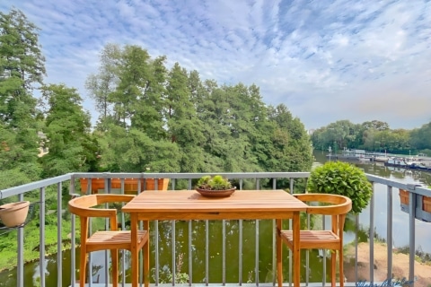 Wohnen mit exklu­sivem Wasser­zugang – Maiso­nette am Ufer der Havel, 13597 Berlin, Maisonettewohnung