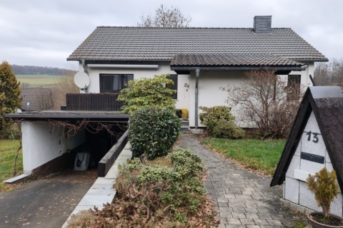 Bungalow mit An- und Umbaumöglichkeiten, 51588 Nümbrecht, Einfamilienhaus
