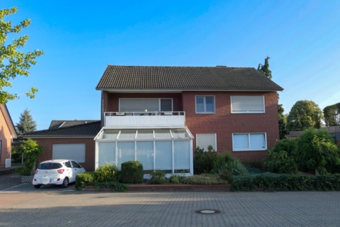 GENERATIONEN VERBINDEN IN BEGEHRTER LAGE, 48282 Emsdetten, Zweifamilienhaus