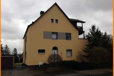Dreifa­mi­li­enhaus in Mecklenbeck zu verkaufen. Sofort beziehbar oder vermietbar!!, 48163 Münster, Mehrfamilienhaus