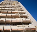 Gepflegtes Hochhaus