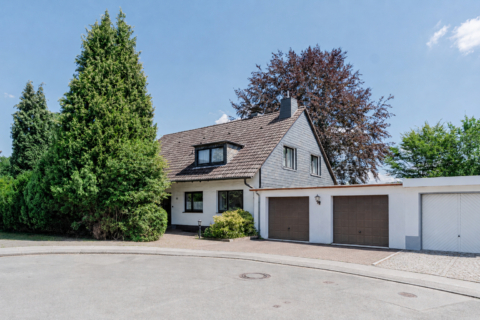 Ein guter Grund für die ganze Familie – freistehende Liegenschaft im Grünen von Essen-Burgaltendorf!, 45289 Essen / Burgaltendorf, Einfamilienhaus