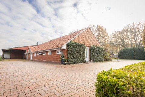 Ländlicher Charme trifft moderne Technik und eröffnet Raum für Wohnen, Arbeiten und eigene Energie, 49429 Visbek, Haus