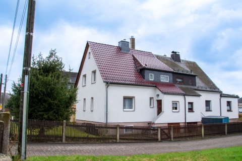 Großmutters Apfel­kuchen, 09249 Taura, Doppelhaushälfte