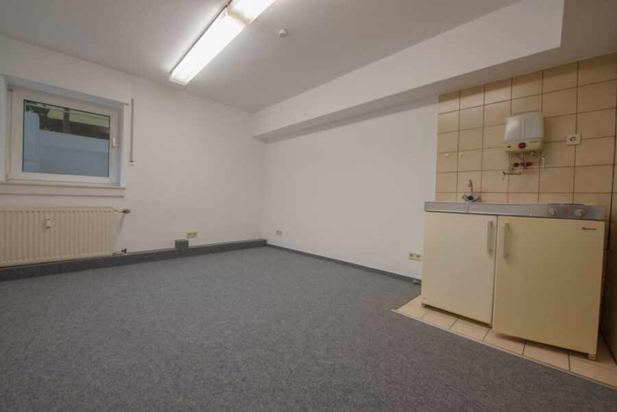 attraktive Bürofläche zentral in Bergerhausen - Büroraum mit Pantry-Küche