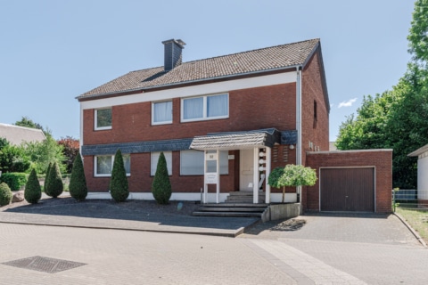 vis-à-vis Grummer Teiche: Flexibles Hausensemble mit Praxis und Wohnung, 44807 Bochum / Grumme, Zweifamilienhaus