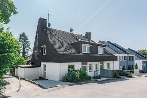 R E S E R V I E R T - Famili­en­schatz mit Weitblick - Balde­ney­blick inklusive!, 45133 Essen, Doppelhaushälfte