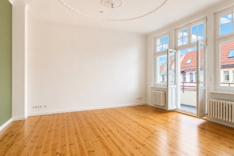 Nähe Altstadt Spandau mit 2 Balkonen im Altbaucharme, 13585 Berlin, Etagenwohnung