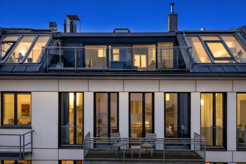 Loft-Maiso­nette mit Dachter­rasse & Privat­aufzug – ruhige Innen­hoflage in Maxvorstadt, 80333 München / Maxvorstadt, Maisonettewohnung