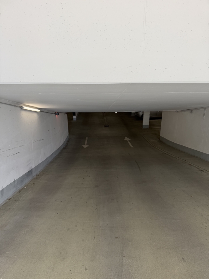 Großzügige Abfahrt