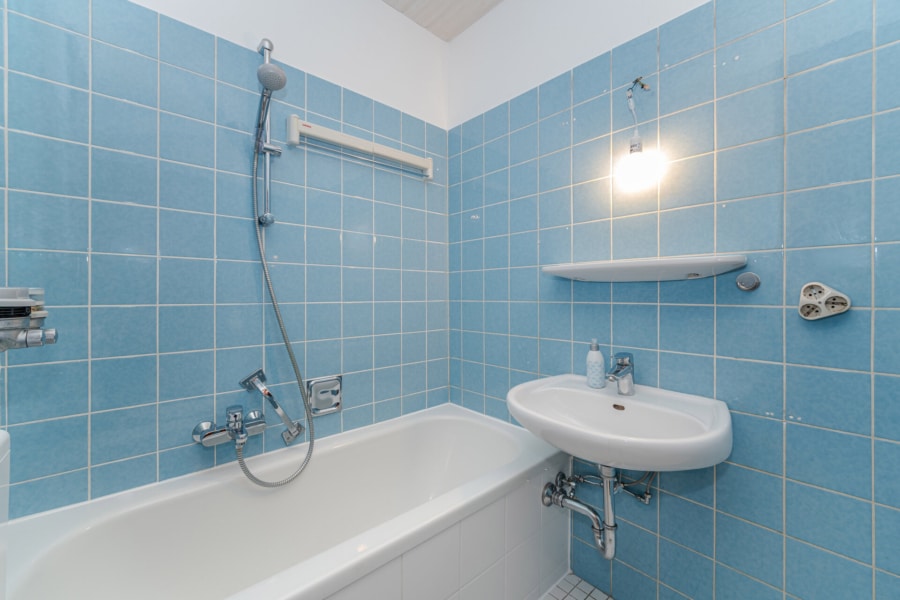 Badezimmer - Charmantes 1-Zimmer-Apartment mit Balkon – Nähe BMW / Olympiapark