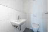 Schmuckstück mit Weitblick! - Gäste-WC