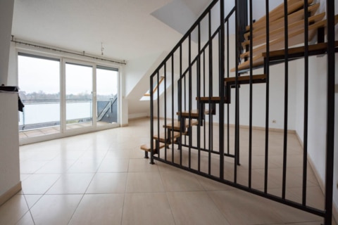 Wohnen auf zwei Ebenen: Gemüt­liche Maiso­nette mit Balkon und Ausblick, 45289 Essen / Burgaltendorf, Maisonettewohnung