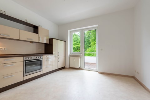 Ruhige Wohnlage in Essen-Stadtwald – renovierte 2-Zimmer-Wohnung mit Waldblick, 45134 Essen / Stadtwald, Etagenwohnung