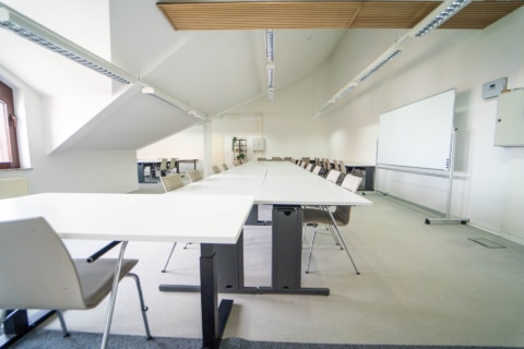 Ihr Wohnzimmer ist zu klein für ein Teammeeting? Unseres nicht!, 09232 Hartmannsdorf, Bürofläche