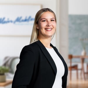 Nell Louis Kabuth,