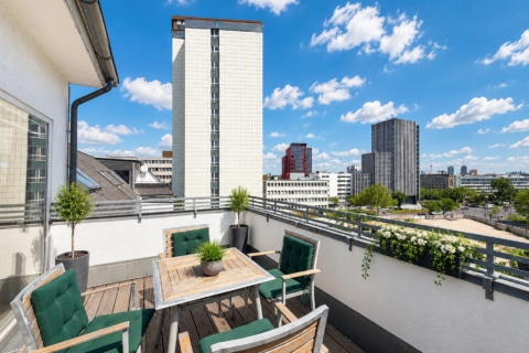 Wohnen, wo Berlin am schönsten pulsiert, 10787 Berlin, Dachgeschosswohnung
