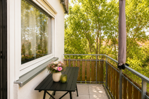 Charmante 2-Zimmer-Wohnung mit Balkon, 75233 Tiefenbronn-Lehningen, Etagenwohnung