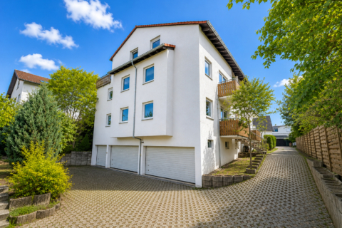 Charmante 2-Zimmer-Wohnung mit Balkon, 75233 Tiefenbronn-Lehningen, Etagenwohnung