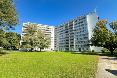 Großzü­giges Wohnen über den Dächern Ettlingens, 76275 Ettlingen, Etagenwohnung