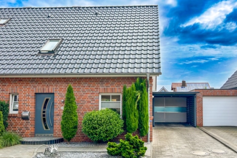 TRAUMHAFTE DOPPELHAUSHÄLFTE IN BEGEHRTER WOHNLAGE, 48282 Emsdetten, Doppelhaushälfte